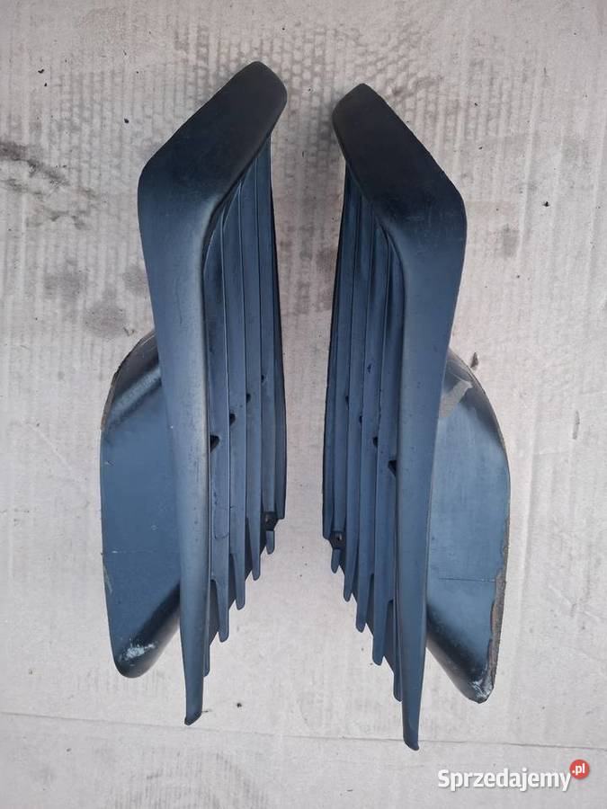 Boczne wloty powietrza Fiat 126p Maluch FL Strzelce Opolskie