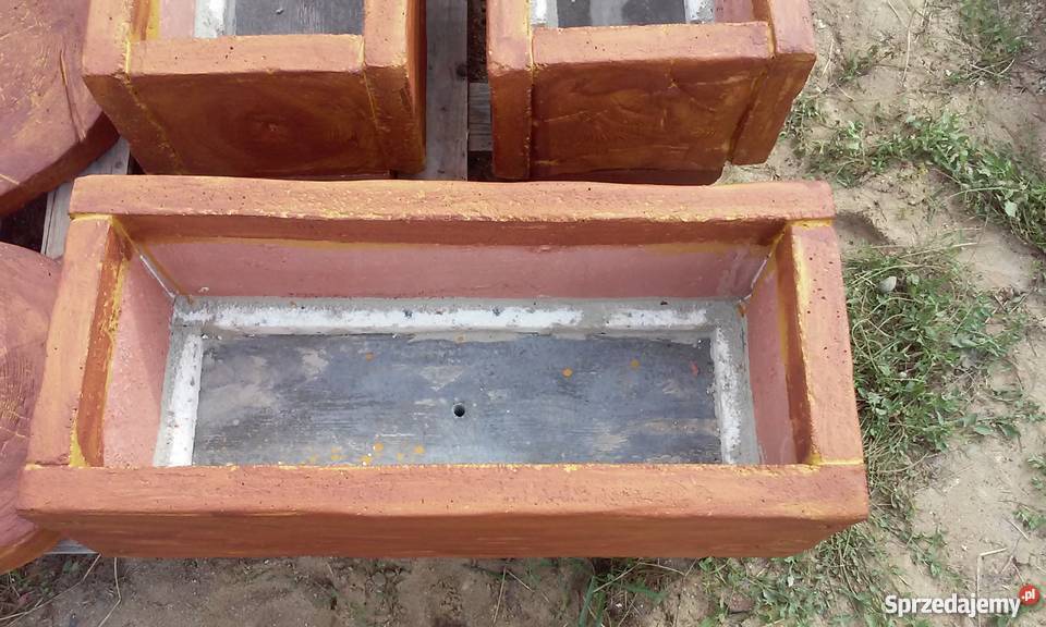 donice ogrodowe drewno beton chodnik Nietków