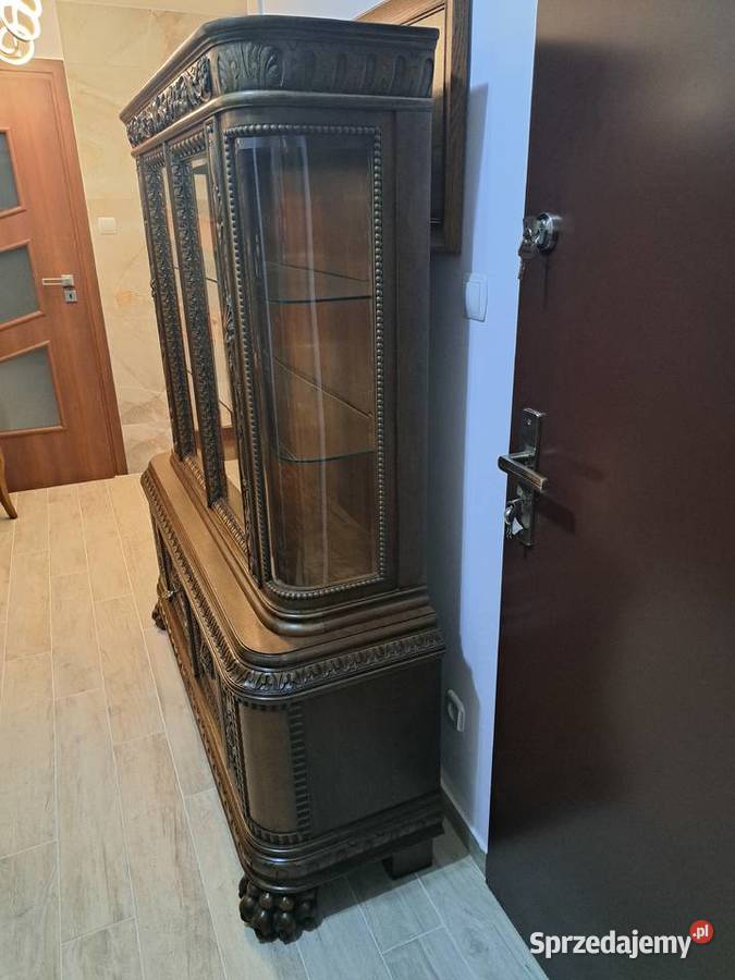 Witryna na lwich łapach Meble Myślibórz sprzedam