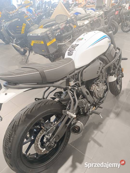 Yamaha XSR 700 wydech LeoVince BLACK EDITION nieuszkodzony