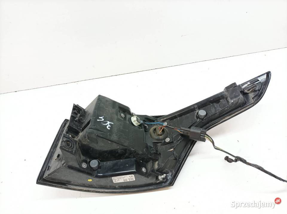 LAMPA TYŁ LEWA LED EUROPA DK6213405BQ Land Rover Rok produkcji 2016