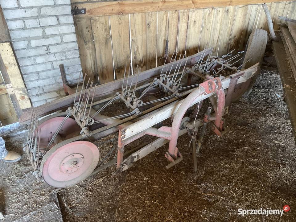 Przetrząsarko zgrabiarka taśmowa do siana Wierzbica