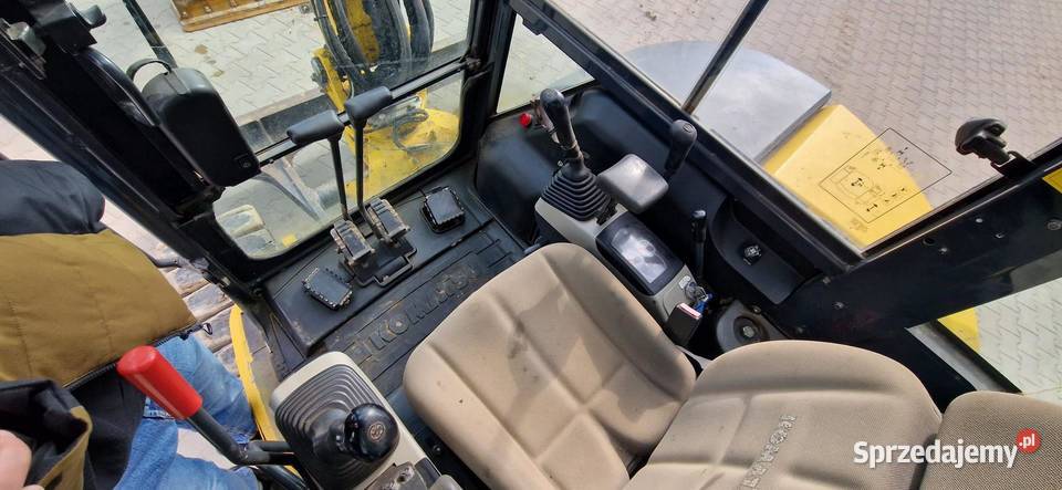 Wynajem koparki gąsienicowej Koamtsu PC55 Maszyny budowlane