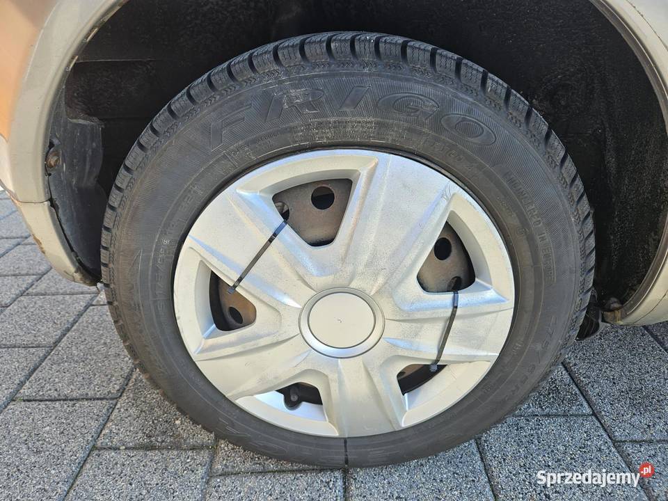 Yaris prywatnie NOWE OPONY Rok produkcji 2003 Toyota Pszczyna