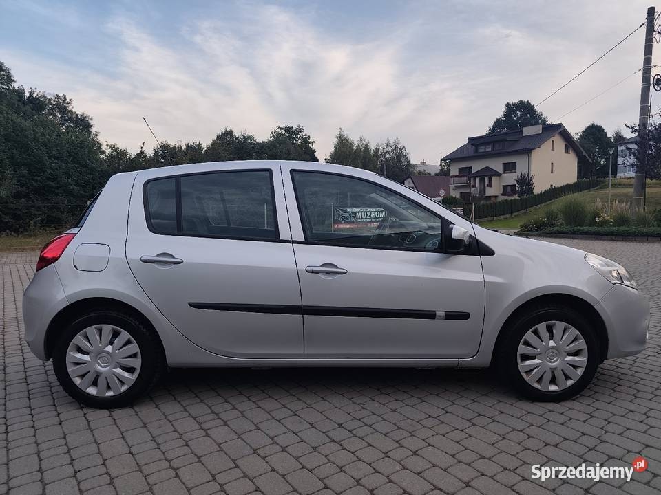 Renault Clio 15 DCI niski przebieg 1500cm3 Głowienka sprzedam