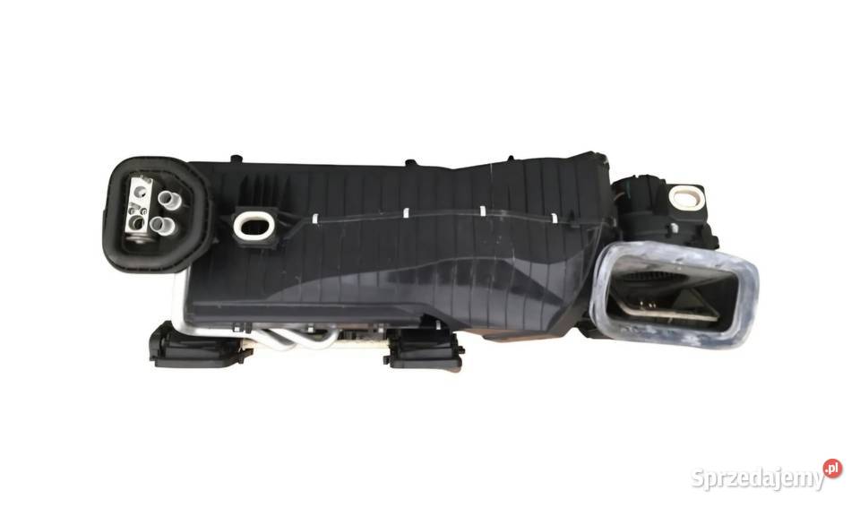 NAGRZEWNICA MERCEDES W204 CKLASA A2048302560 Działoszyce