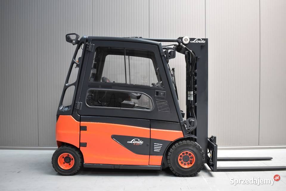 Wózek widłowy LINDE E25 2500 udzwigu TRIPLEX Czechy