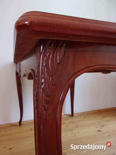 Dekoracyjny stół sprzedam