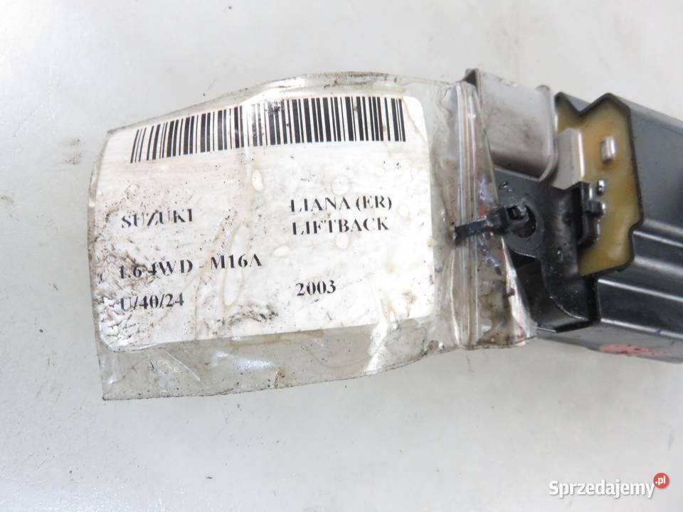 CEWKA SUZUKI LIANA 16 8C280370