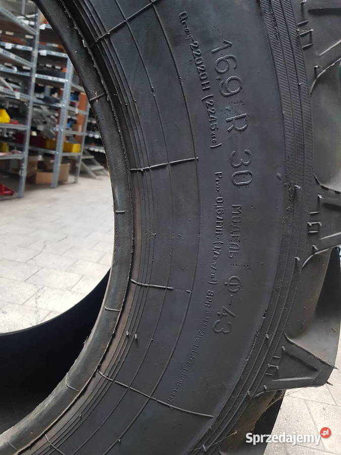 169R30 Opona TREL52070R30 lubuskie Sulechów