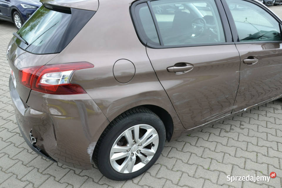 Peugeot 308 12 benzyna 110 tablet ledy komputer Kęty