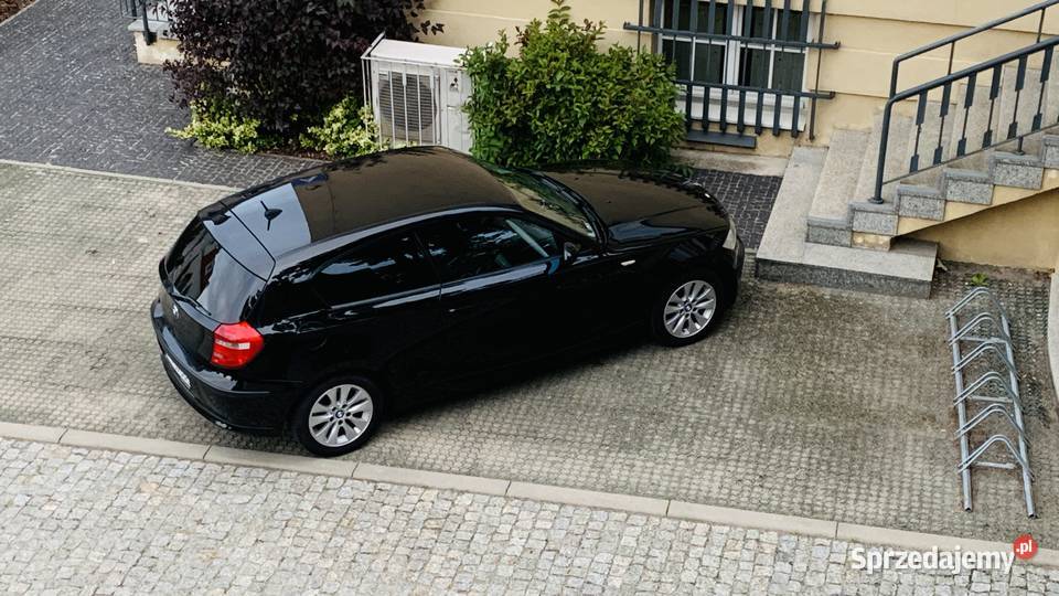 BMW Seria 1 118i Czarny Przyciemniane Szyby Rok produkcji 2008 Poznań