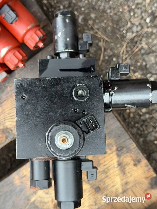 Rozdzielacz hydrauliczny LINDE 000 944 26 67 AV Antonie