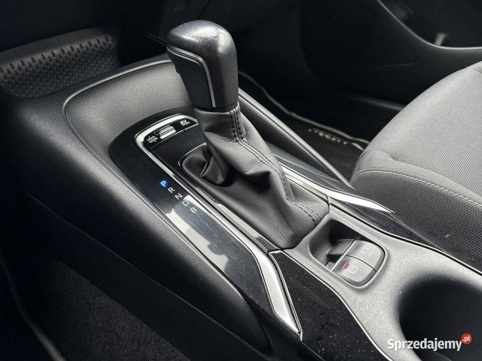 Toyota Corolla 18 Hybrid COMFORT salon Polska kamera cofania Warszawa sprzedam