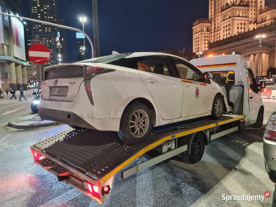 Laweta pomoc drogowa AutoResQ Warszawa