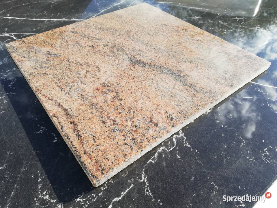 Płytki Granitowe Multicolor Red 305x305x1 Poskwitów