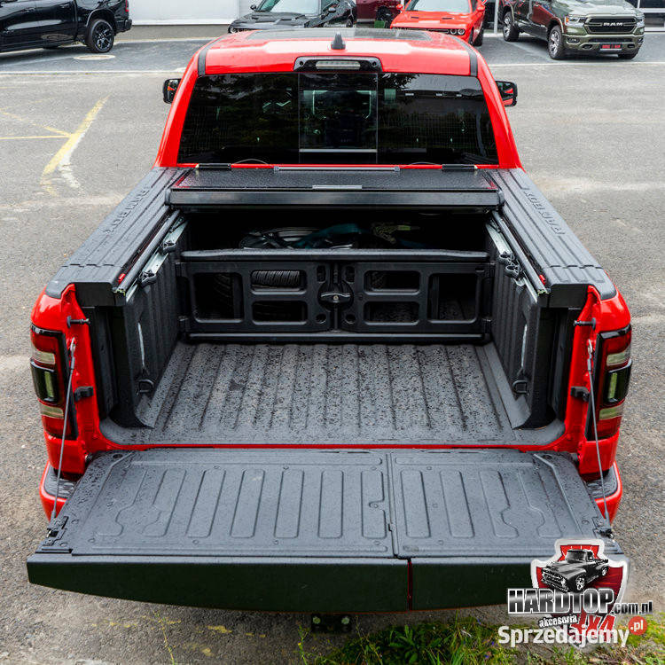 Pokrywa DODGE RAM 1500 pokrywa skrzyni Pasłęk