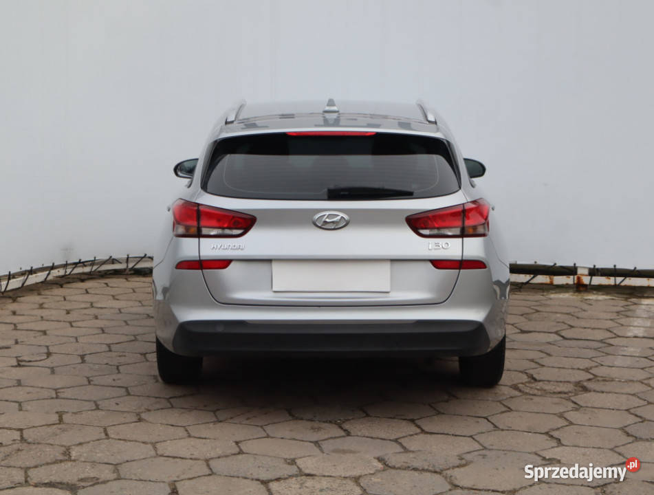 Hyundai i30 15 DPI Rok produkcji 2022 Łódź