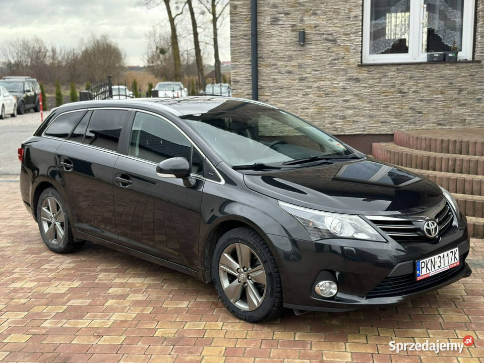 Toyota Avensis III 2009 Sadlno
