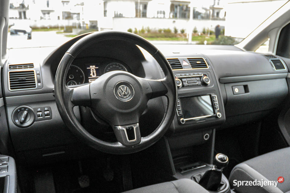 Volkswagen Touran 2010 r Wrocław