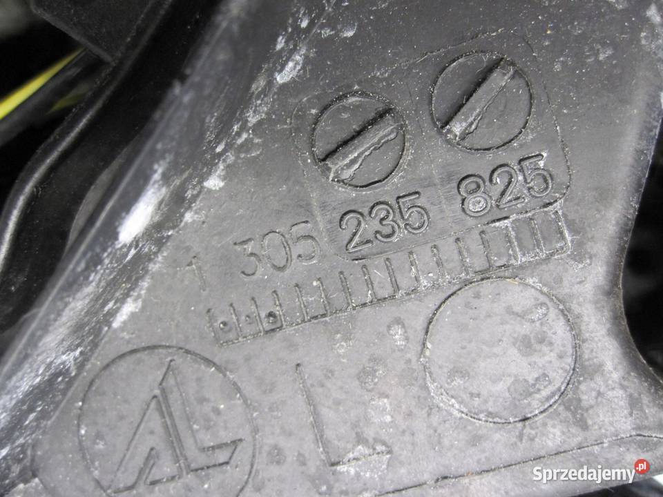 BMW X3 E83 05r lampa lewa przód 1305235825 osobowe
