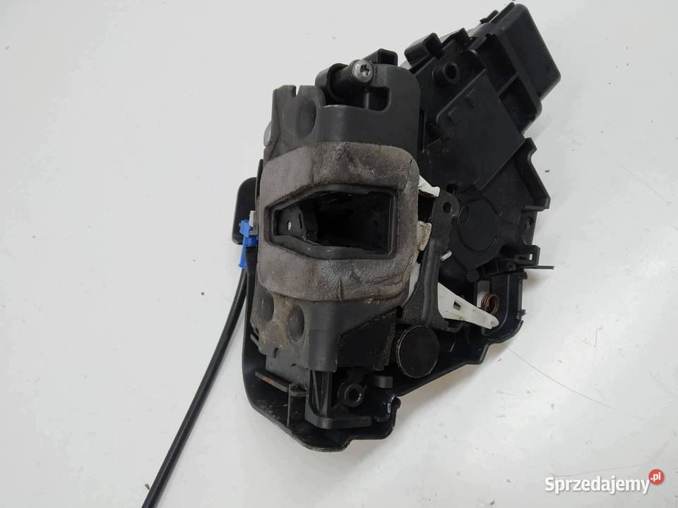 ZAMEK DRZWI PRAWY PRZÓD 6M2AR21812AC Ford Mondeo