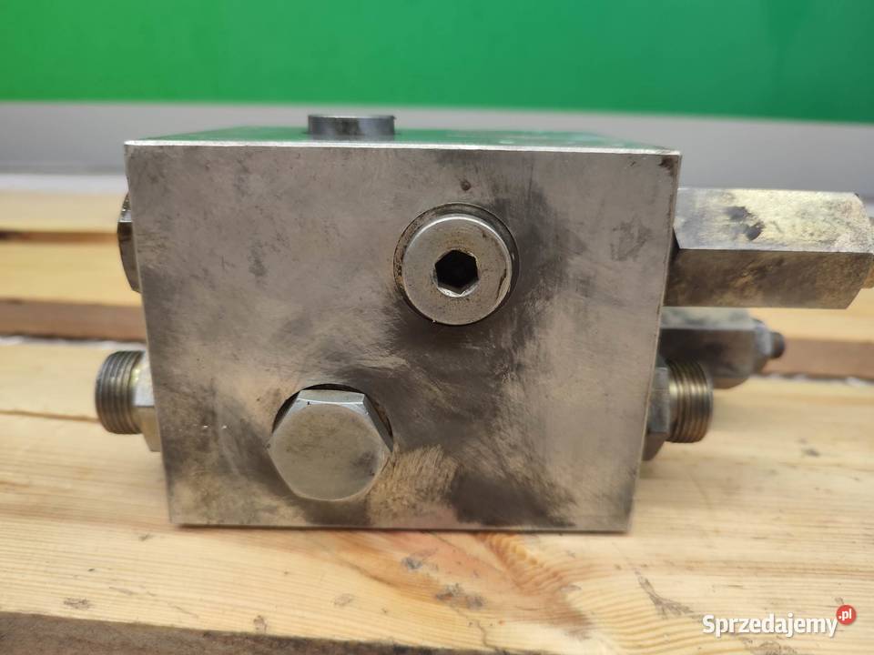 Zamek hydrauliczny Merlo Roto 4025 240BAR1 Wilkowo
