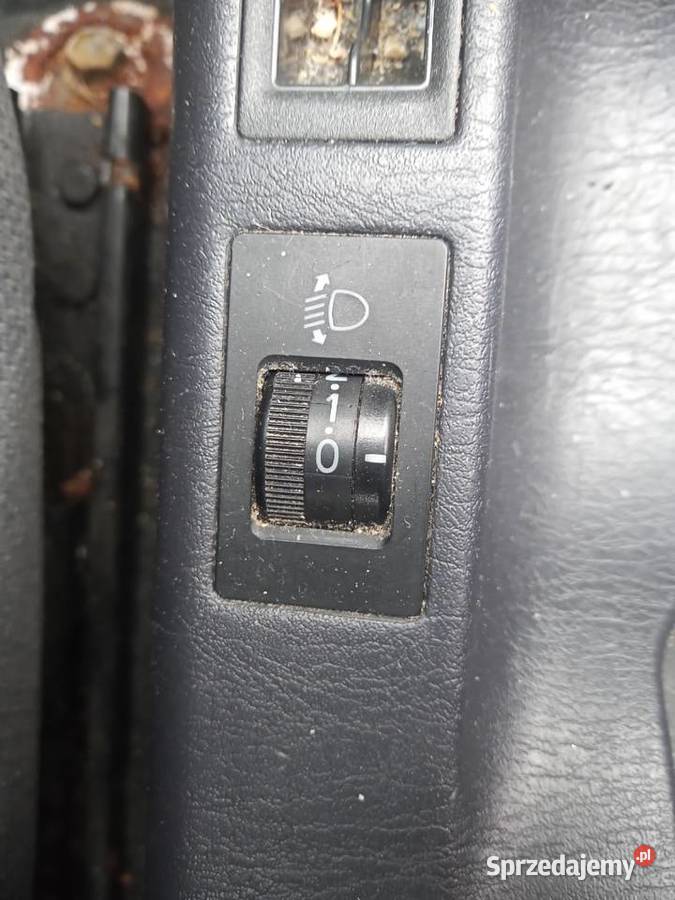 Regulacja świateł Corolla E11 wyposażenie elektryczne Sandomierz