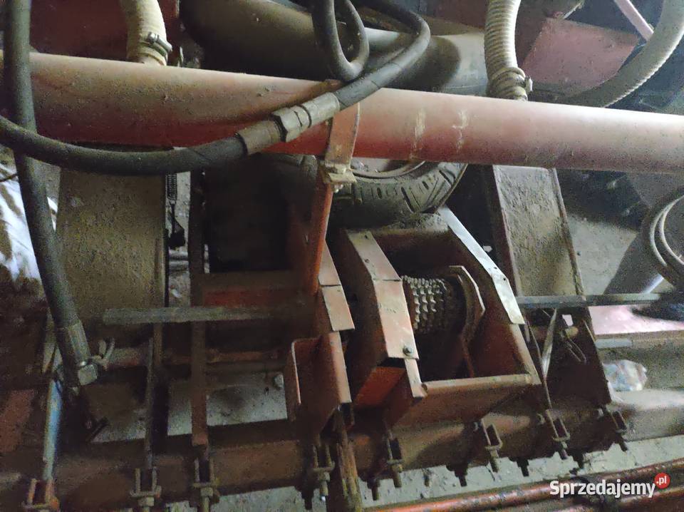 Siewnik do kukurydzy nieuszkodzony Olesno