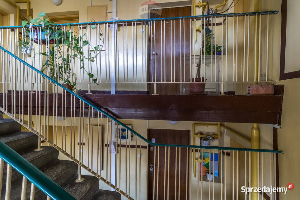 Kawalerka 295 m z balkonem Śródmieście Łódź Rok budowy 1974 łódzkie