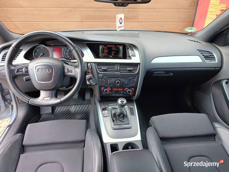 Audi A4 B8 SLine 20TDI 143 Bezwypadkowy Decra