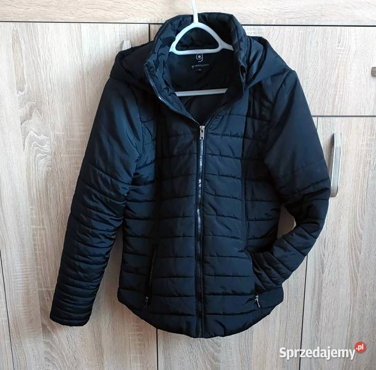 Kurtka damska czarna marki Greenpoint 40 Brzeg