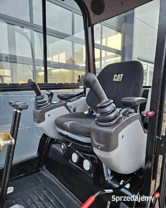 top minikoparka Caterpillar 3017 D nie Gębiczyna