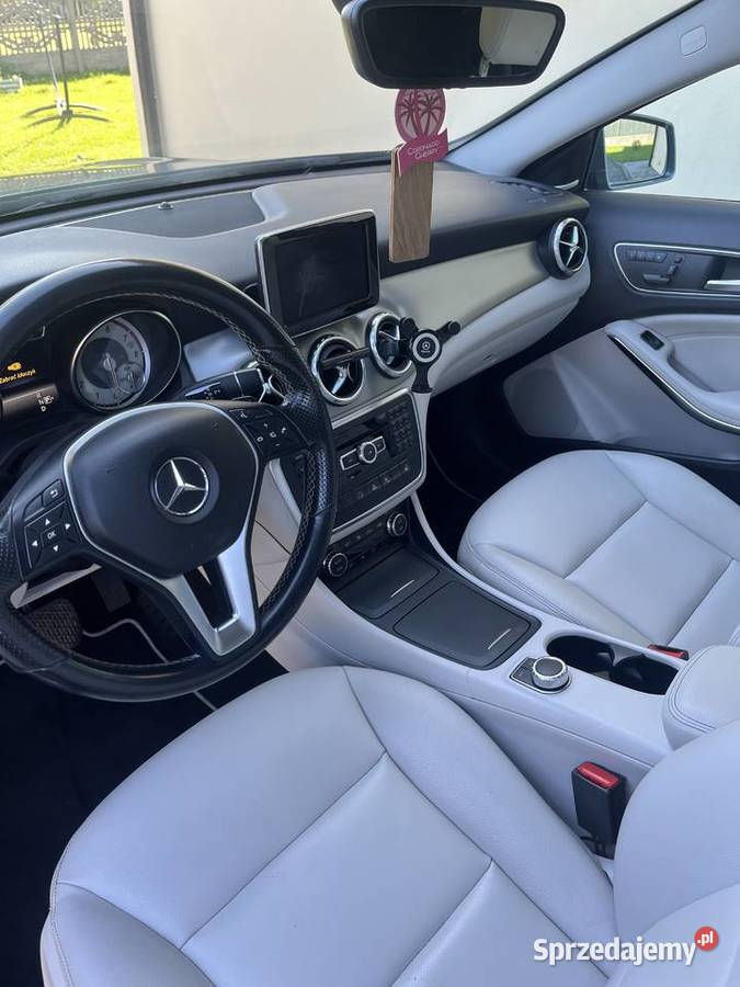 MERCEDES GLA 250 Benzyna Łask