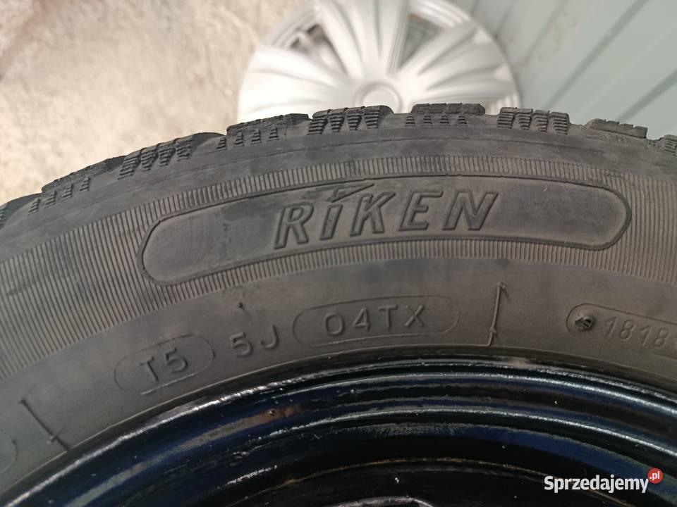 w opisie dywaniki gumowe orginalne do Mercedes Jaktorów