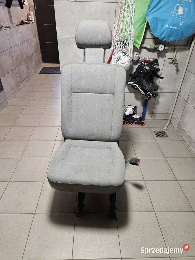 Sprzedam tylny fotel VW T5