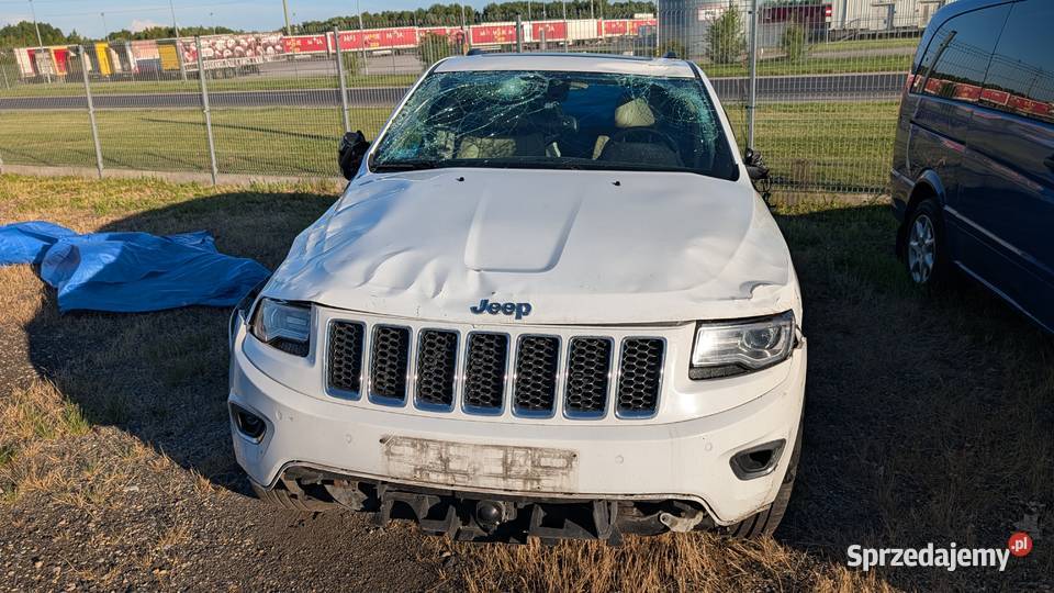 Jeep Grand Cherokee uszkodzony 30 CRD Brzeg