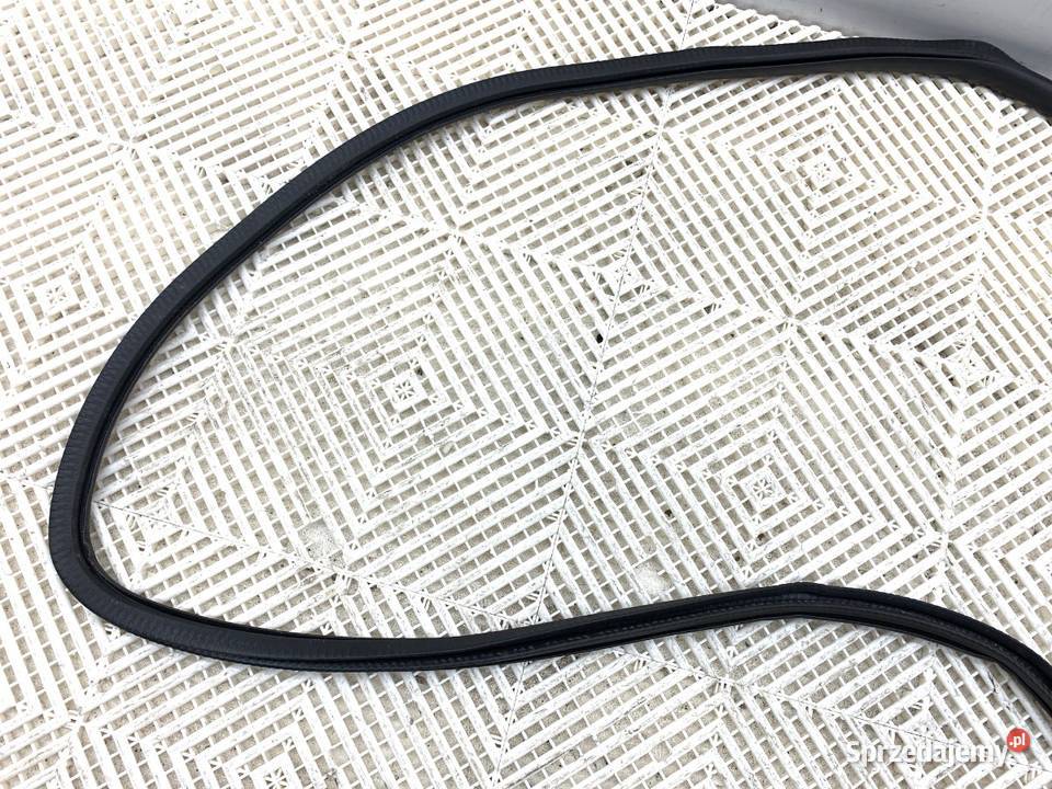 USZCZELKA DRZWI TYŁ PRAWA MERCEDES GLE SUV