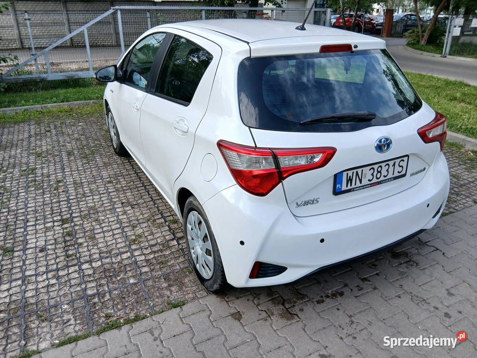 Toyota Yaris Hybrid 15 2017 Automat Ekonomiczna Warszawa