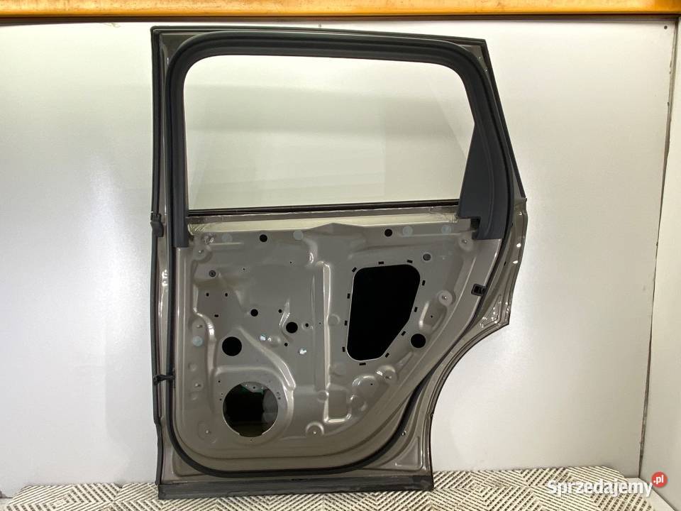 DRZWI PRAWY TYŁ AUDI Q7 4M SUV LZ1U