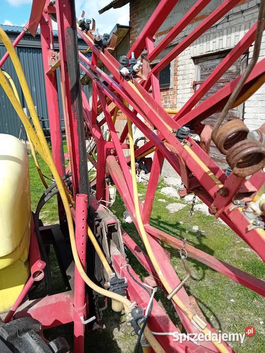 Opryskiwacz ciągany 1000 l firmy Pilmet 1015 Wolawce