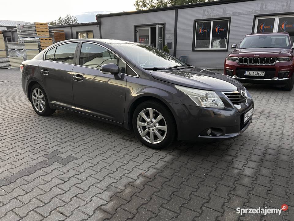 Toyota Avensis 20 benzyna salon Polska Rok produkcji 2010 Pabianice sprzedam