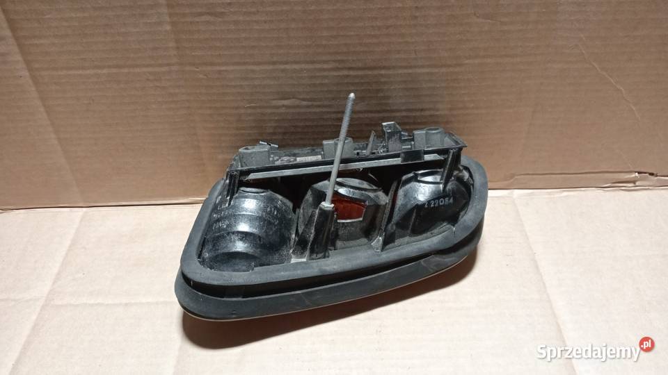 MINI COOPER R50 HB LAMPA TYŁ PRAWA Zbierkowo