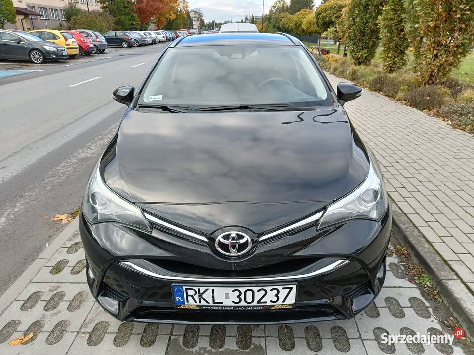 Toyota Avensis Combi 2017 18 l 147 Benzyna Gaz Avensis podkarpackie Kolbuszowa