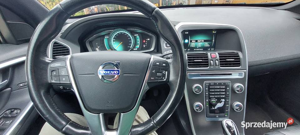 sprzedam prywatne Volvo XC60 z 2014 roku centralny zamek Górne Wymiary