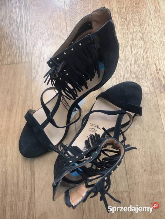 Czarne zamszowe sandałki na obcasie Tamaris 39 Sandały i klapki Warszawa