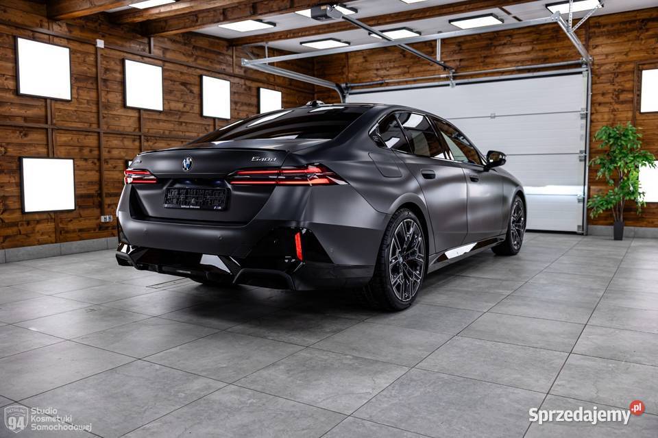 auto do ślubu BMW G60 2025 r matowy kolor Sieradz