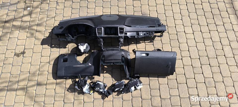 Deska konsola Mercedes ML W166 SKÓRA Zestaw Rok produkcji 2014 Deski rozdzielcze, konsole