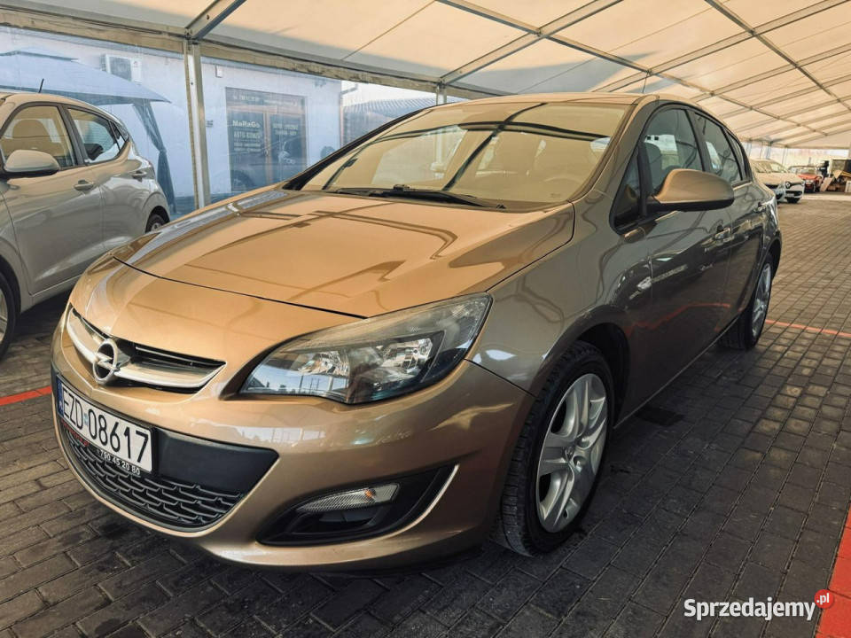Opel Astra Lifcie 14 Benzyna GAZ 6 Biegów J VAT marża Zduńska Wola
