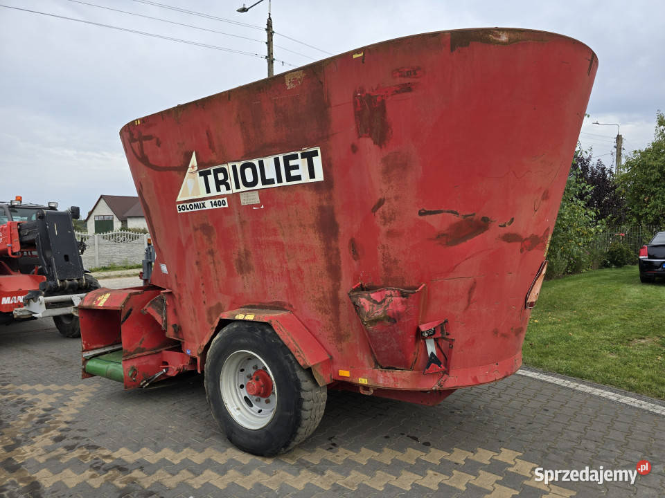 Wóz paszowy TRIOLIET SOLOMIX 1400 SM14 VL2 14 m3 Baliki